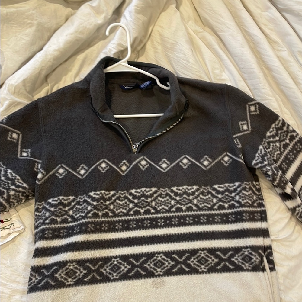 Cutesy Scandinavian quarter zip